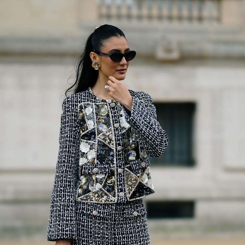 إطلالة بالأبيض والأسود من Street style