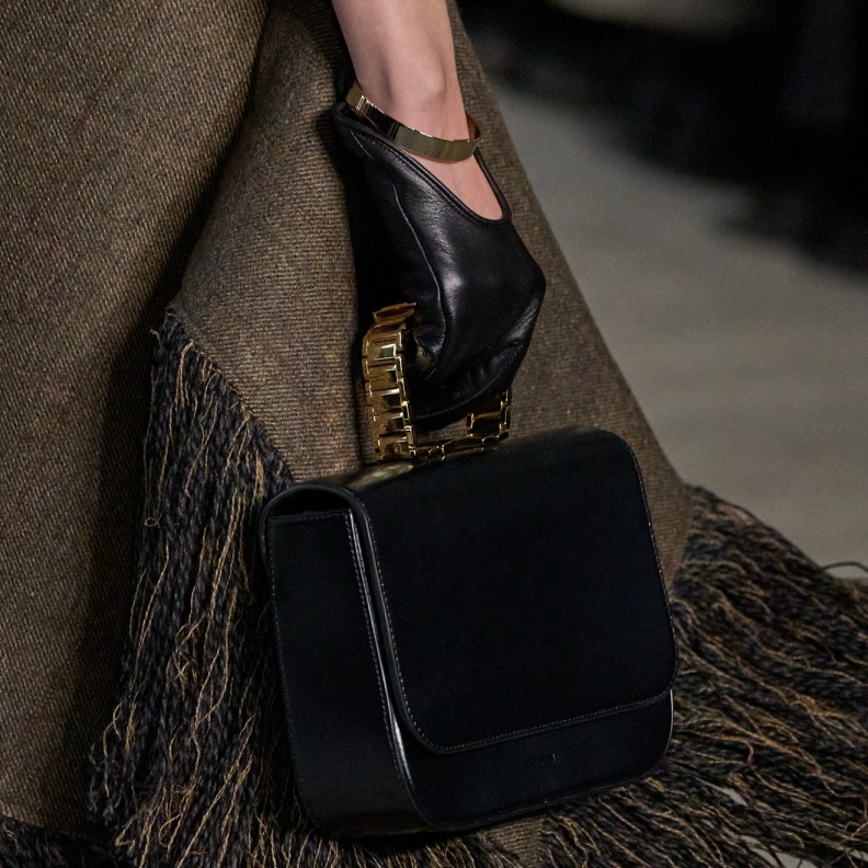 قفازات Sacai الجلدية 