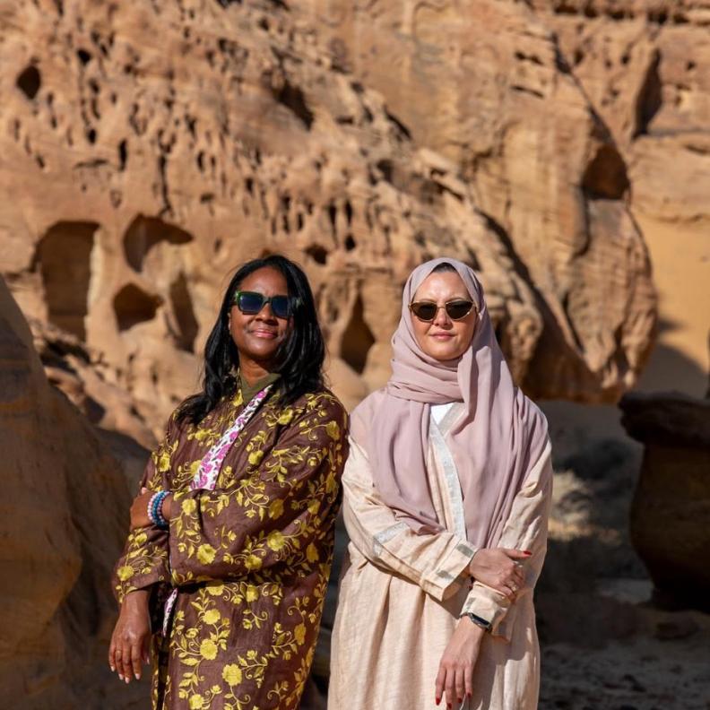 Desert X العلا 2026 ينطلق بعنوان "سديم لا يعد" تحت إشراف وجدان رضا وزوي ويتلي