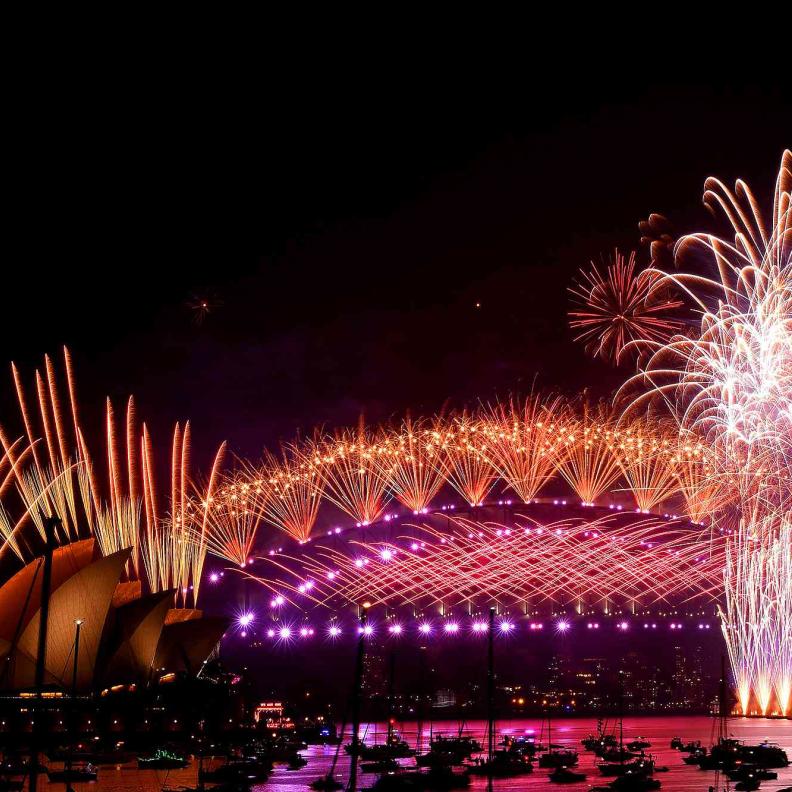 3 وجهات عالمية مثالية تلبي متطلبات المرأة في ليلة رأس السنة