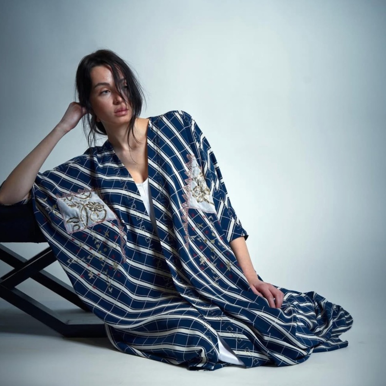 5علامات سعوديات يُعدن صياغة العباءة كقطعة تتجاوز الزمن والاتجاهات