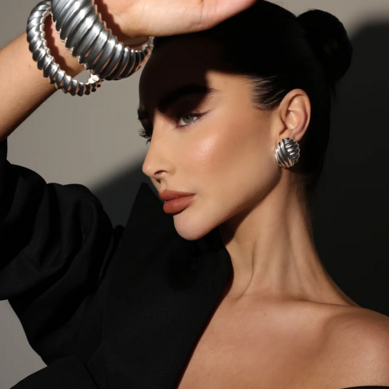 أقراط IXV5S Small Earring Silver  من VALÉRE