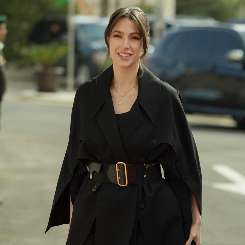 الكاب قطعة مميزة في إطلالات الأميرة رجوة