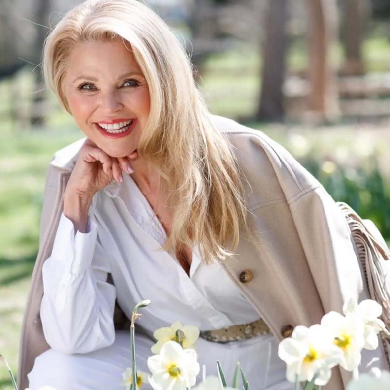 مشاهير فقدوا جزءًا من بصرهم بسبب الجلوكوما.. مرض صامت لا يكتشفه الكثيرون