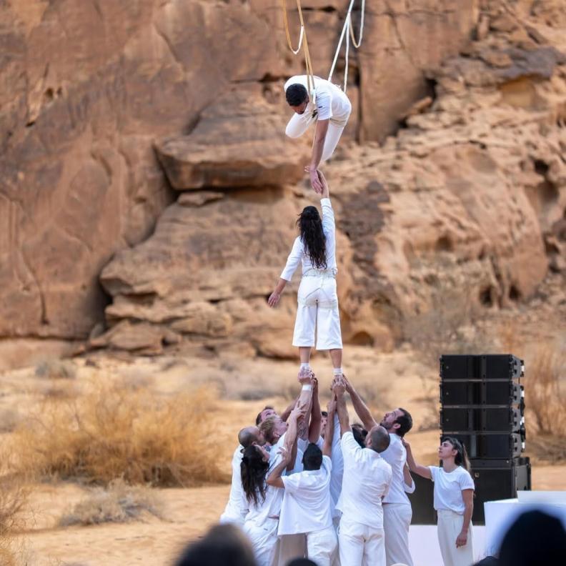 فيلا الحجر… حضور فني إستثنائي يضيء مهرجان فنون العُلا 2026
