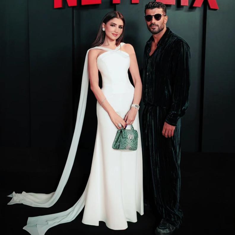 مي عمر وزوجها في لقطة عفوية رومانسية تتصدر الترند