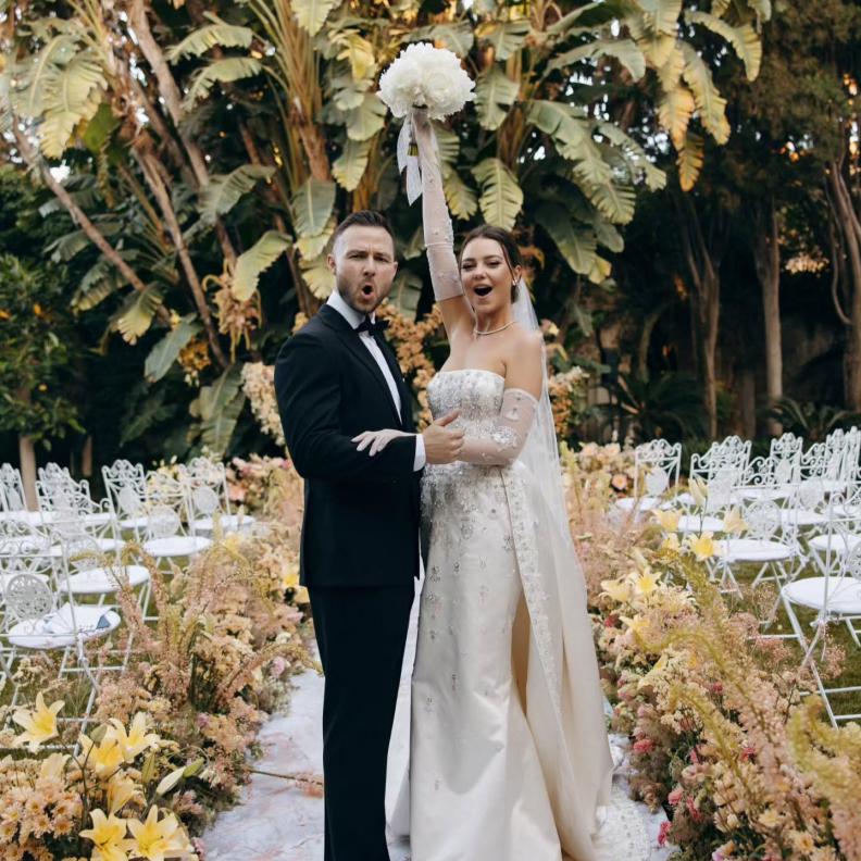 نشر الروح الإيجابية يوم الزفاف بين الضيوف