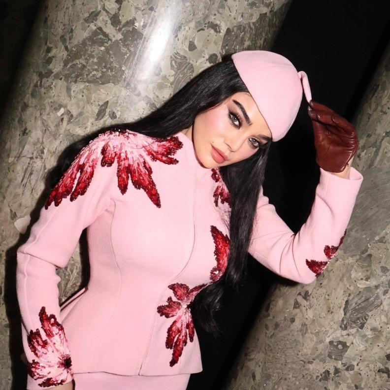 هيفاء وهبي تخطف الأضواء في عروض أزياء باريس فاشين ويك Paris fashion week