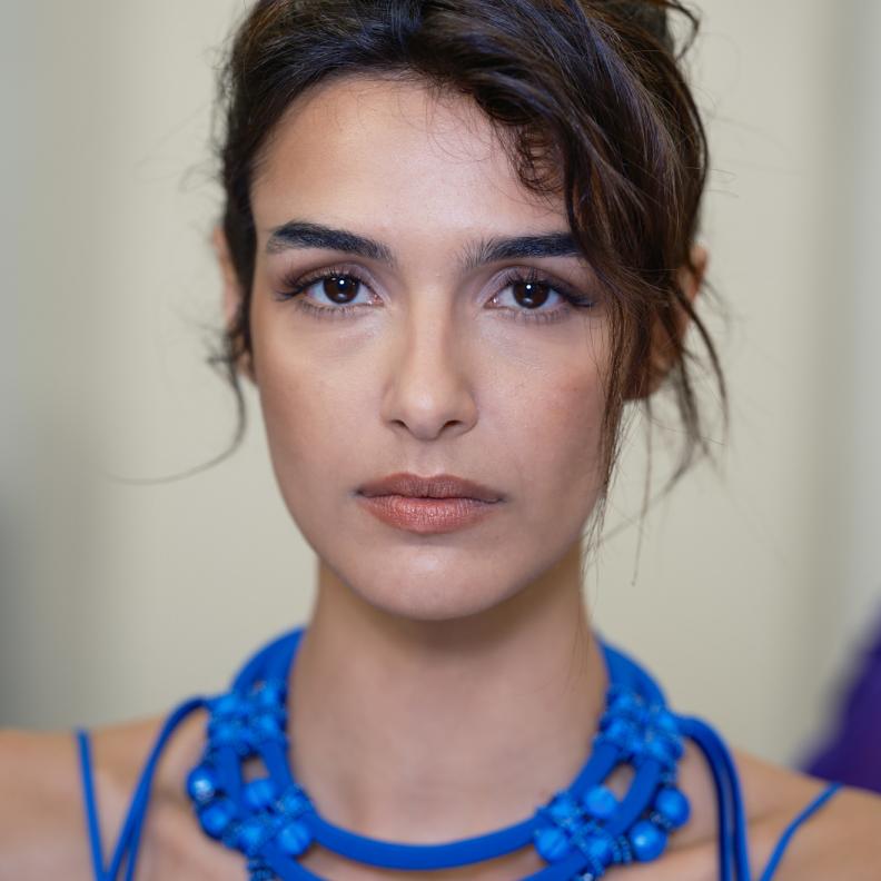 قوة فيتامين سي في روتين العناية بجمالكصباحاً