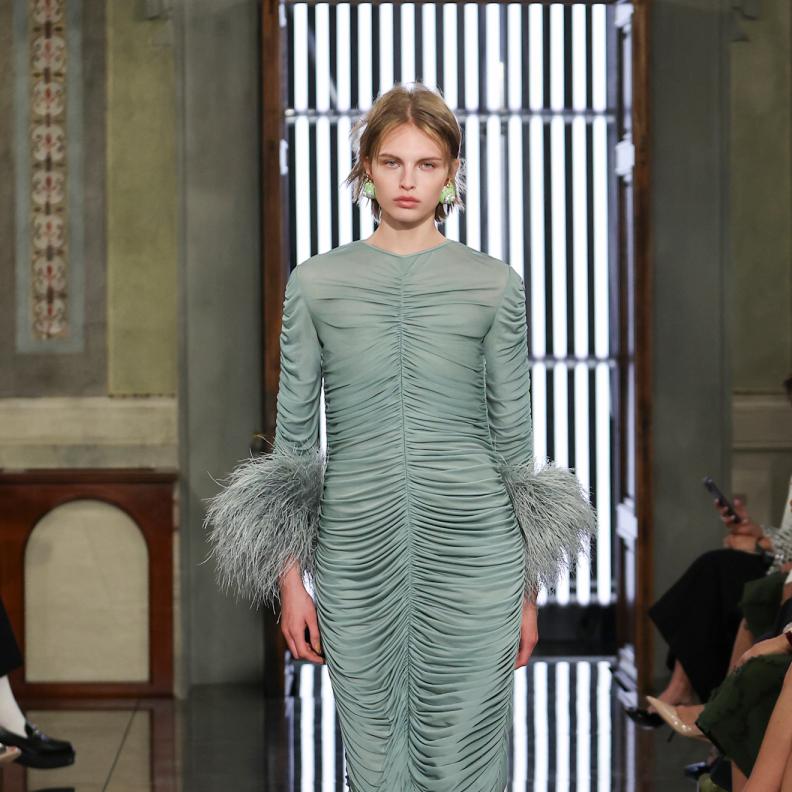 فستان ميدي من غوتشي 