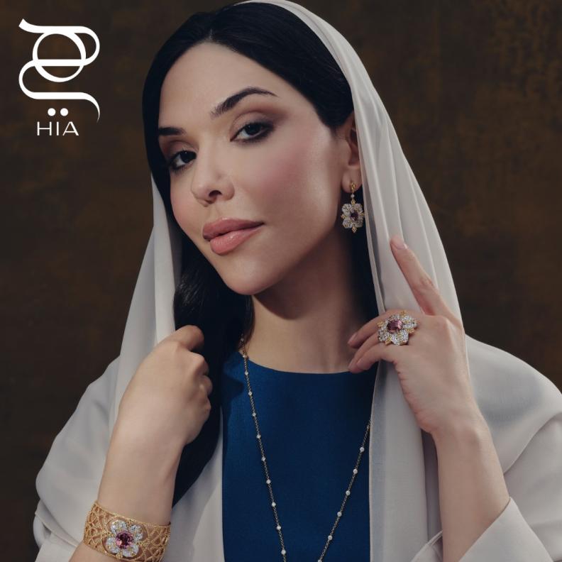 جلسة تصويرية خاصة مع دار "معوض" ورائدة الأعمال الإماراتية إلهام عامر