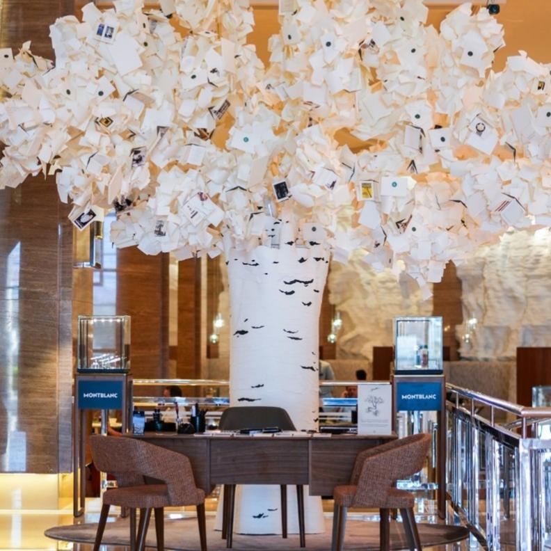 مونبلان تكشف عن تجربة تفاعلية تحتفي بقوة الكتابة والخيال في كمبينسكي مول الإمارات