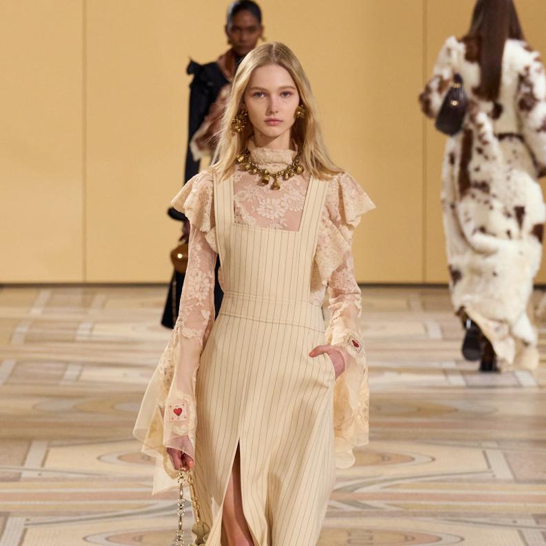 إطلالة من Zimmermann