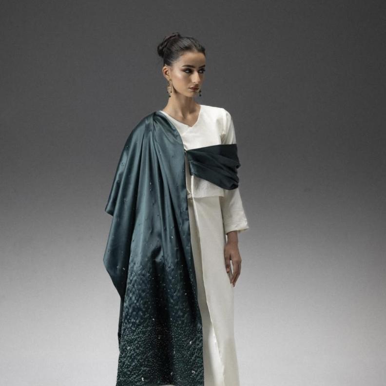 خاص "هي": مشروع التخرّج "أهزوجة"يستعيد العرضة النجدية بلغة تُرتدى