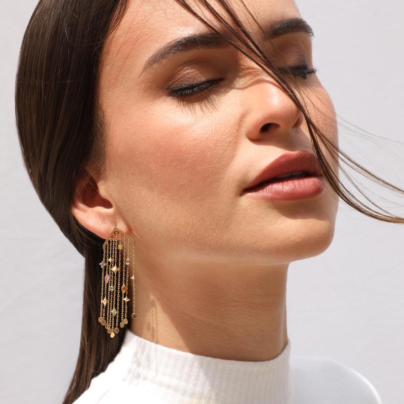 خاص ل"هي" مصممة المجوهرات السعودية نوشين بخش من Sheen Jewelry: قطع تبقى أبعد من اللحظة  