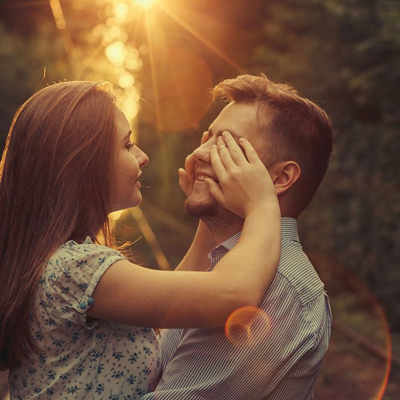 كيف تجعلين رجل العقرب يقع في حبك؟