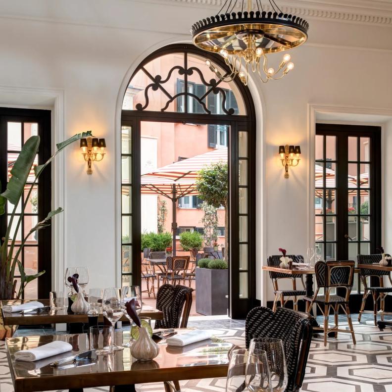 روما عبير الخلود بين أحضان فندق دو لا فيل