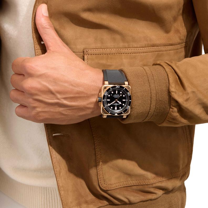 ساعة BR-03 Diver Black Bronze  مستلهمة  من عالم الريفييرا ويخوتها الفاخرة