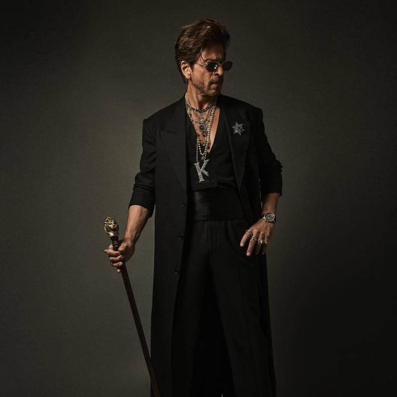 شاروخان يتوج بجائزة أيقونة الأناقة العالمية