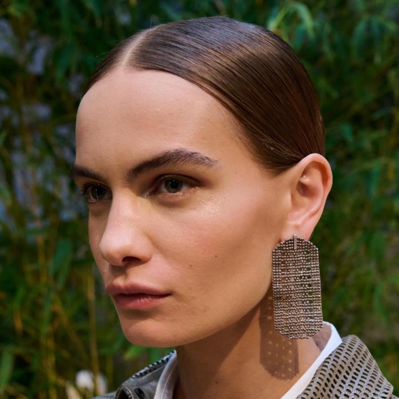  أفضل تقنيات التدليك الوجهي بأسلوب سبا منزلي لشدّ البشرة وإشراقتها