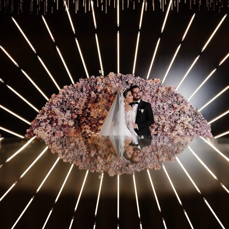 لحظات خالدة للعروسين بعدسة  Candid Image