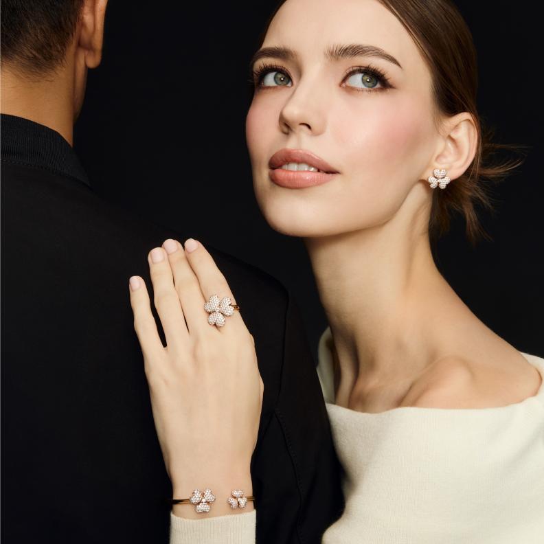 مجموعة Flower of Eternity من معوض تحتفي بالحب الأزلي 