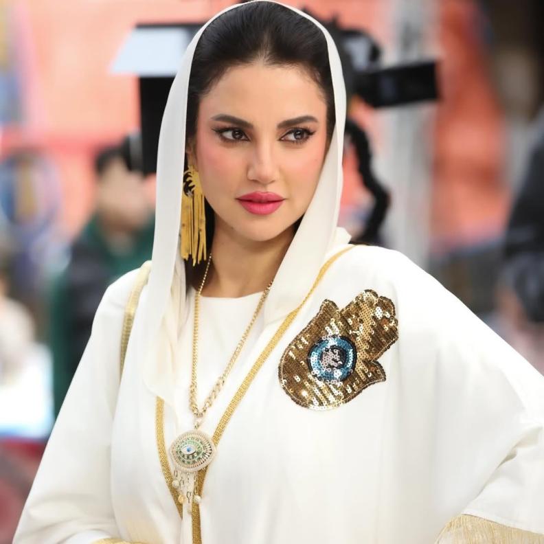 مسلسل "على كلاي" يتصدر السوشيال ميديا.. ودرّة تتألق بمجوهرات فاخرة