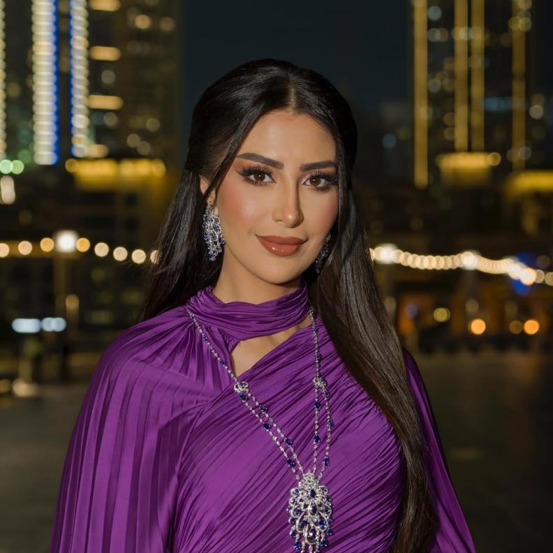 مقدمة البرامج الاماراتية أسماء النقبي صورة من انستغرامها