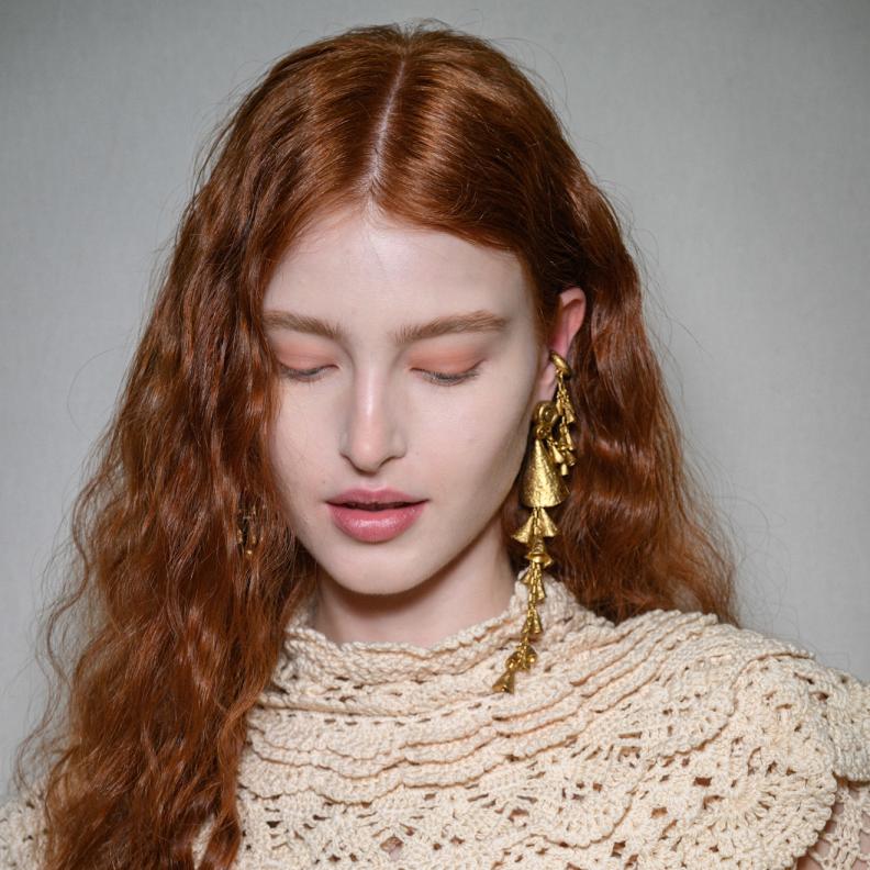 ألوان صبغات الشعر الاحمر الفاتح من دار Zimmermann