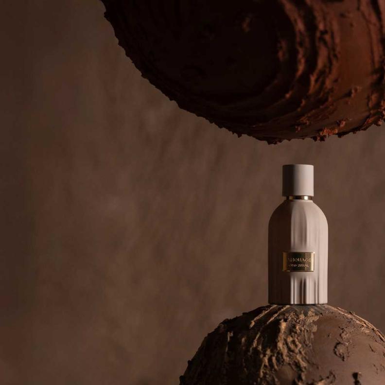  أمواج تكشف الستار عن عود زحُل... أحدث ابتكاراتها العطرية الجديدة ضمن مجموعة اسينسيس