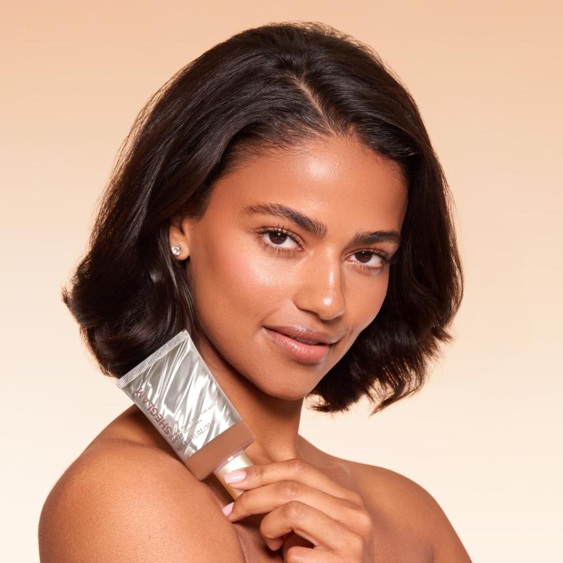 كريم الأساس Skin Sync Satin Foundation من شيجلام