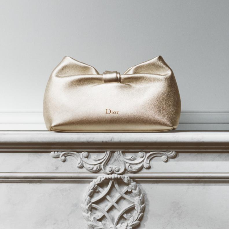 ابتكارات Dior Or... رؤية جوناثان أندرسون المعاصرة لإرث ذهبي خالد