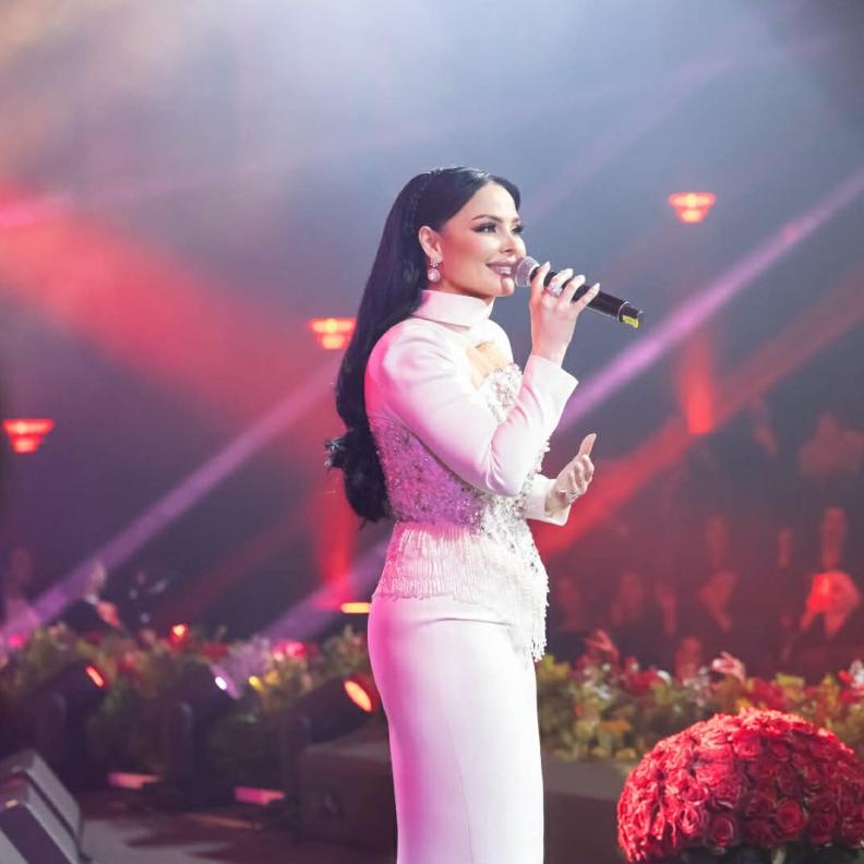 ديانا كرزون في الحفل