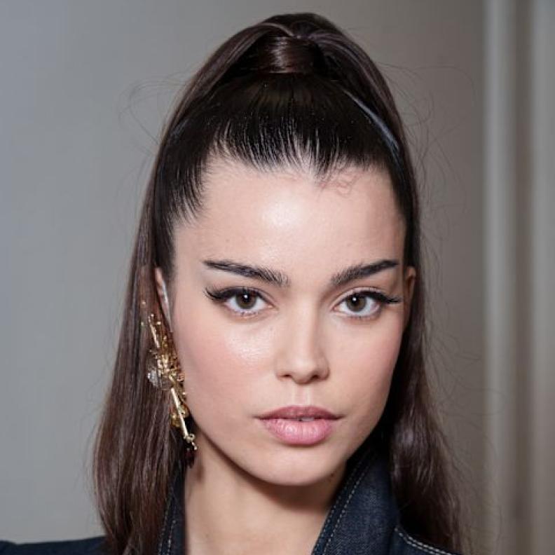 أفضل مستحضرات محاربة الشيخوخة لعام 2026: 3 تركيبات فعّالة لشدّ البشرة وتقليل التجاعيد