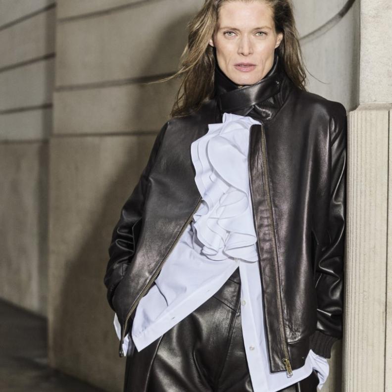 نون باي نور تكشف عن مجموعة خريف وشتاء ٢٠٢٦ بعنوان "A Portrait of Modern Life"