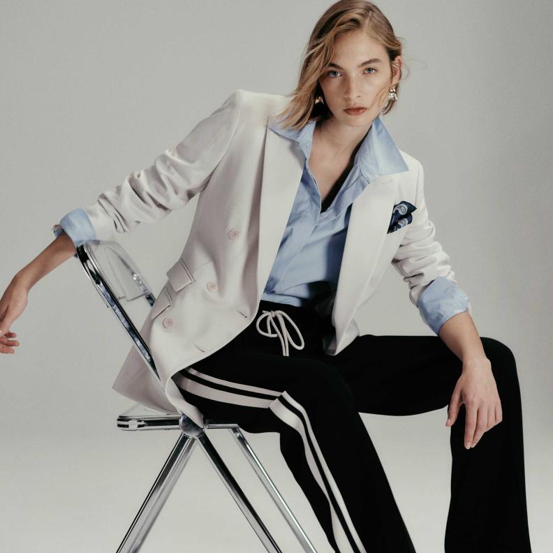 Max Mara تكشف عن تشكيلتها الجديدة لموسم ربيع وصيف 2026