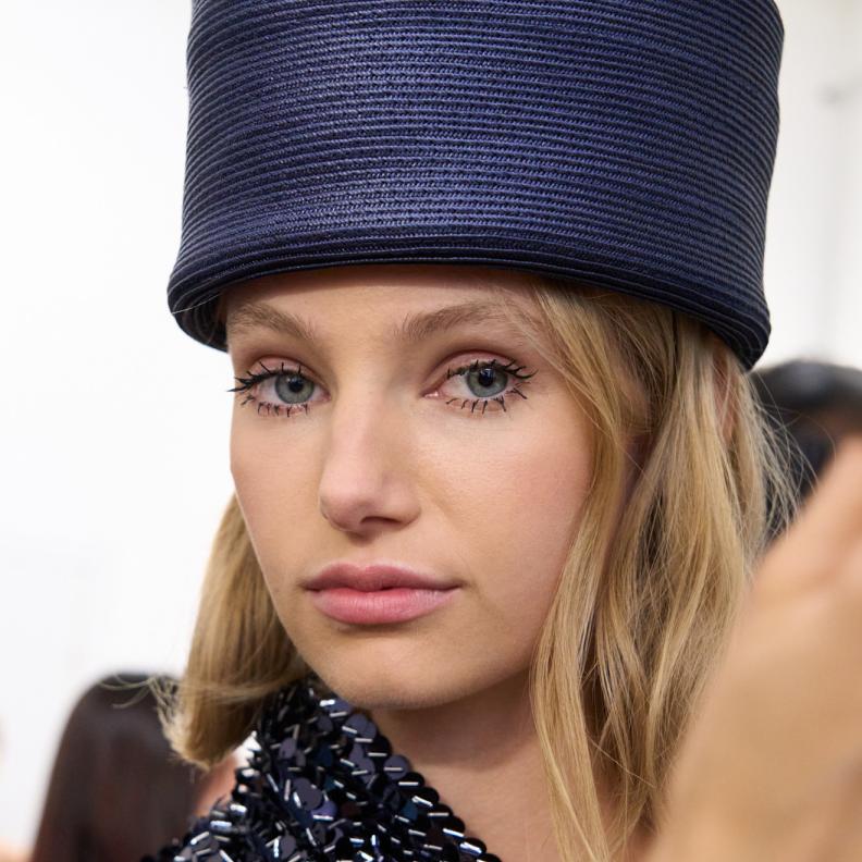 قبعة البيلبوكس من Vivetta 