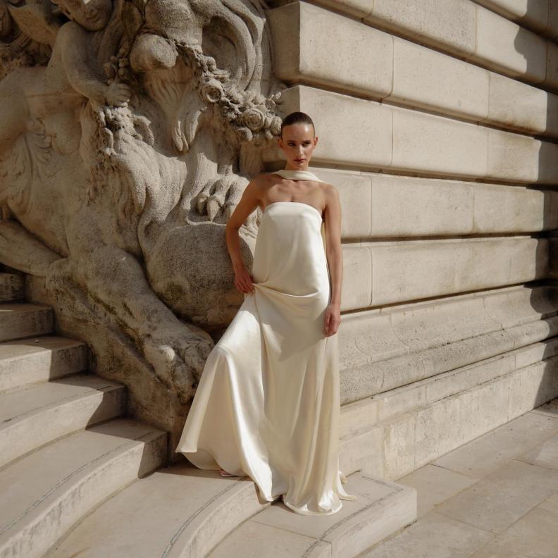 خاص "هي": علامة…NÓRA أربع شقيقات يعدن تعريف الفخامة المتاحة في المنطقة