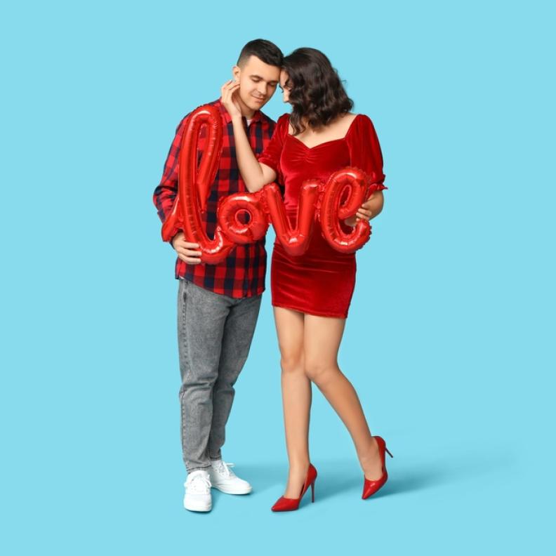 أجمل عبارات تهنئة وكلام عن عيد الحب