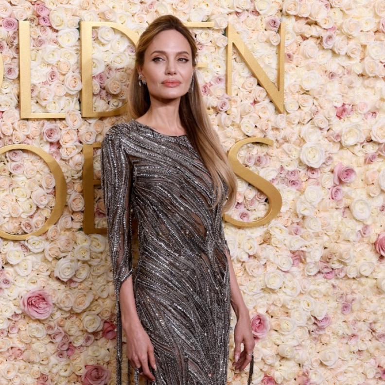 أنجلينا جولي تتصدر الترند بسبب تغير ملامحها