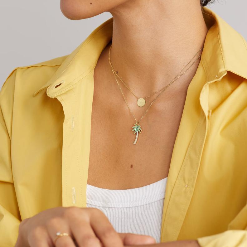 القلائد القصيرة قطعة أساسية في اطلالة ربيع 2026