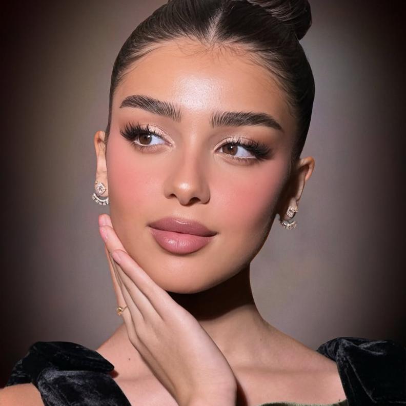 توانا الجوهري  ابنة الفنانة رانيا منصور - صورة من انستغرام خبيرة المكياج Maryam Abd Alaziz