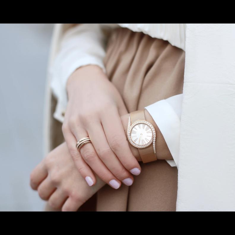 ساعات ذهب فاخرة تغلف اطلالتك بالبريق 