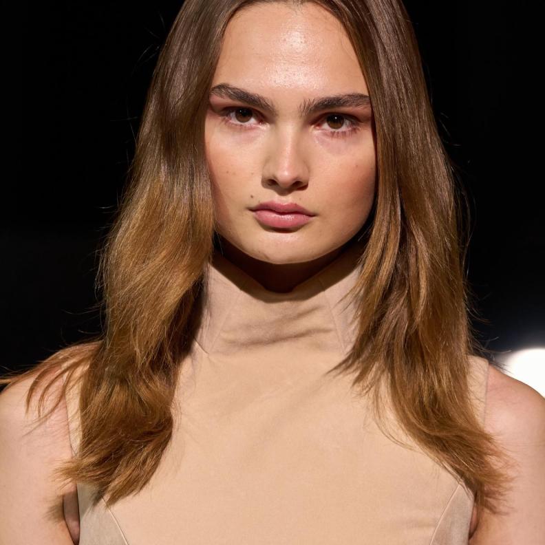 الدكتورة ندى مصطفى تشرح لـ هي الوقت المثالي لبعض علاجات الشعر والبشرة السريرية في رمضان 2026