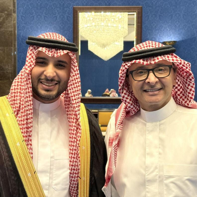 المطرب السعودي وابنه عبد الله