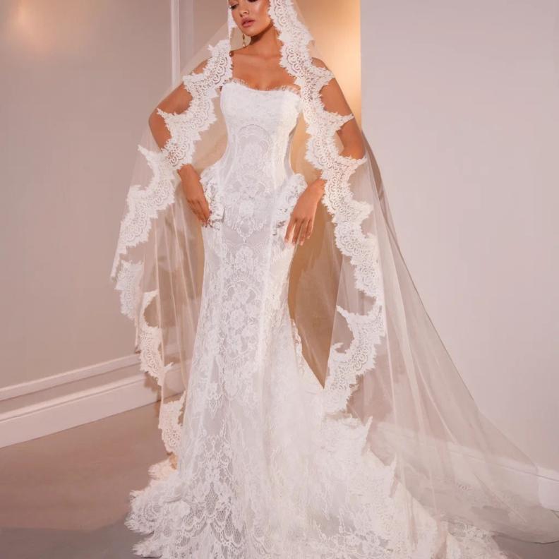 فستان زفاف مشغول بالدانتيل من megaday_wedding