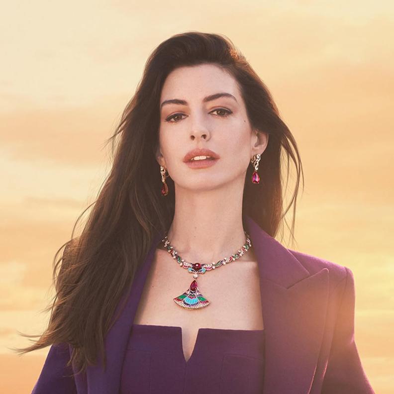 فقدت الفنانة آن هاثاواي أكثر من 15 كيلو من وزنها في وقت قصير