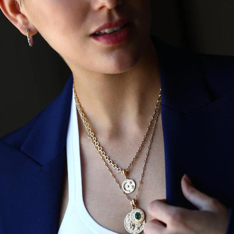 كيف تختارين مجوهراتك لإطلالة العيد بين الفخامة والبساطة