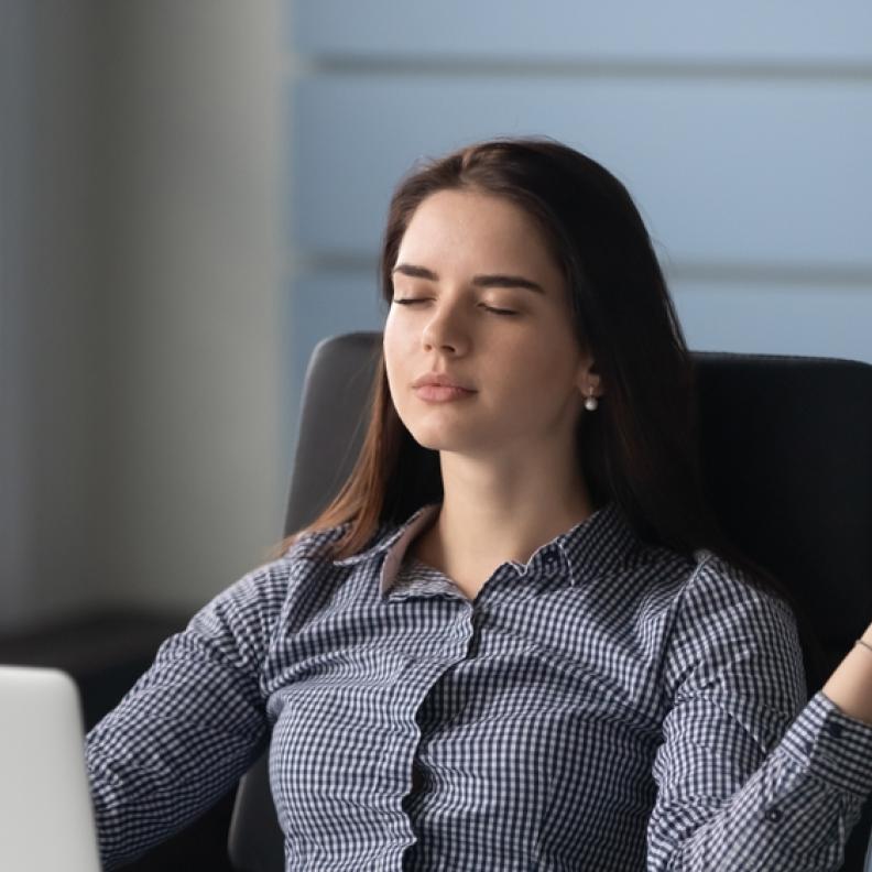 كيف يعزز الصيام الانضباط وضبط النفس لدى المرأة؟