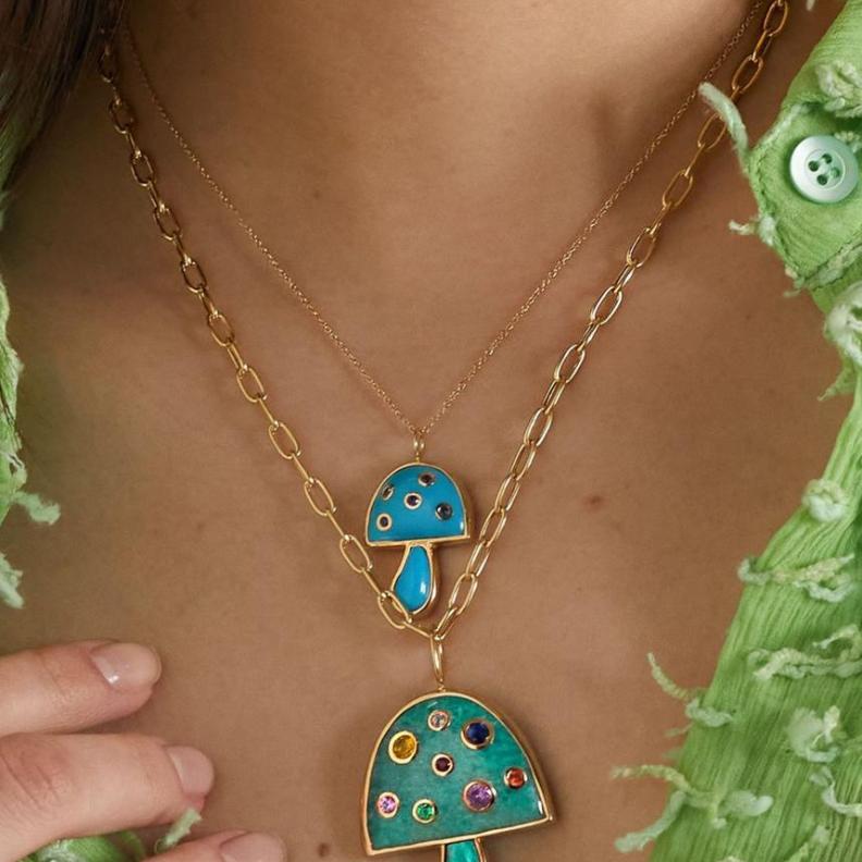 مجوهرات أحجار كريمة ملونة نابضة بالحياة لإطلالتك الربيعية المشرقة